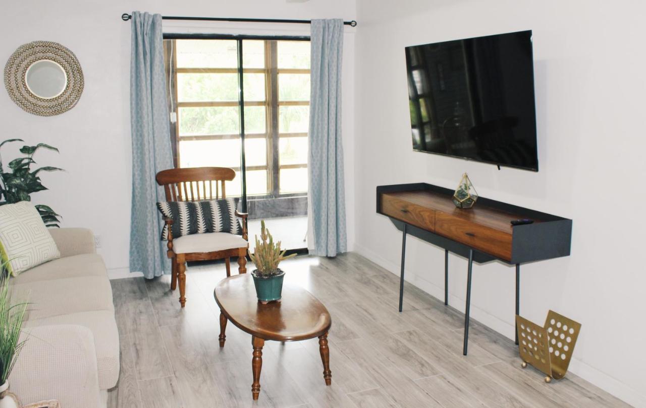 Cozy 3br Near Weeki Wachee Hébergement de vacances